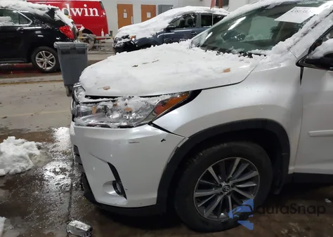 2019 Toyota Highlander Xle from USA, damaged, VIN 5TDJZRFH0KS930668